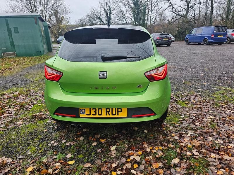 Używany Seat Ibiza FR 2013 Zielony Hatchback