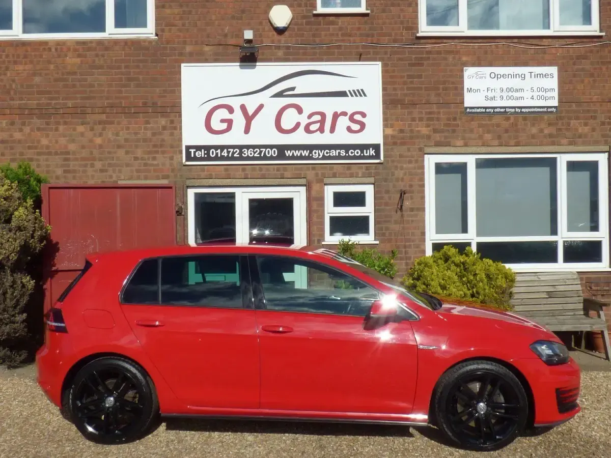 Used VW Golf VII GTD 2015 Red Hatchback