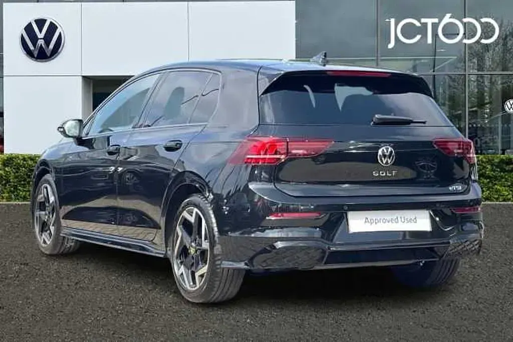 Used VW Golf VIII 150 HP (110 kW) 2025