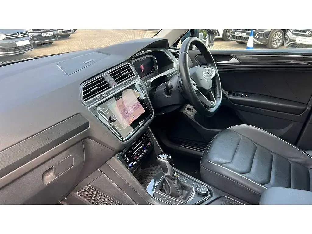 Used VW Tiguan Elegance 150 HP (110 kW) 2023 Blue SUV