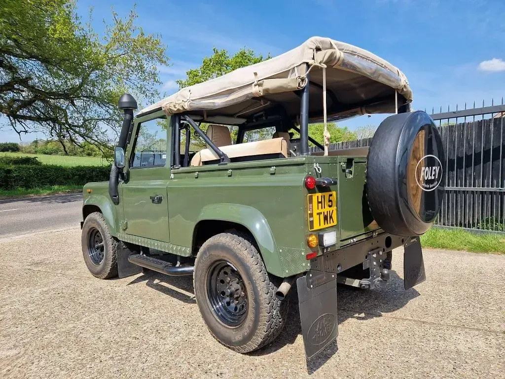 Used Land Rover Defender 1990 Green SUV