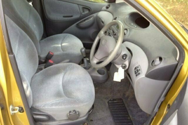 Used Toyota Yaris 2000 Hatchback