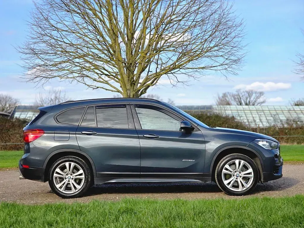 Używany BMW X1 Sport Line 190 KM (139 kW) 2016 Szary SUV