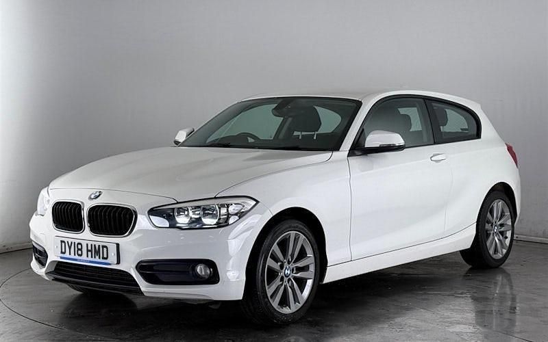 Used BMW 118 Sport Line 136 HP (100 kW) 2017 White Hatchback