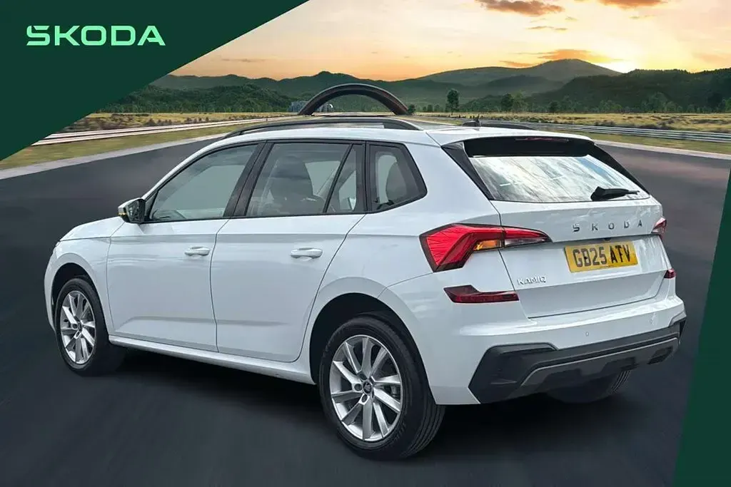 Used Skoda Kamiq SE 94 HP (69 kW) 2025 White SUV