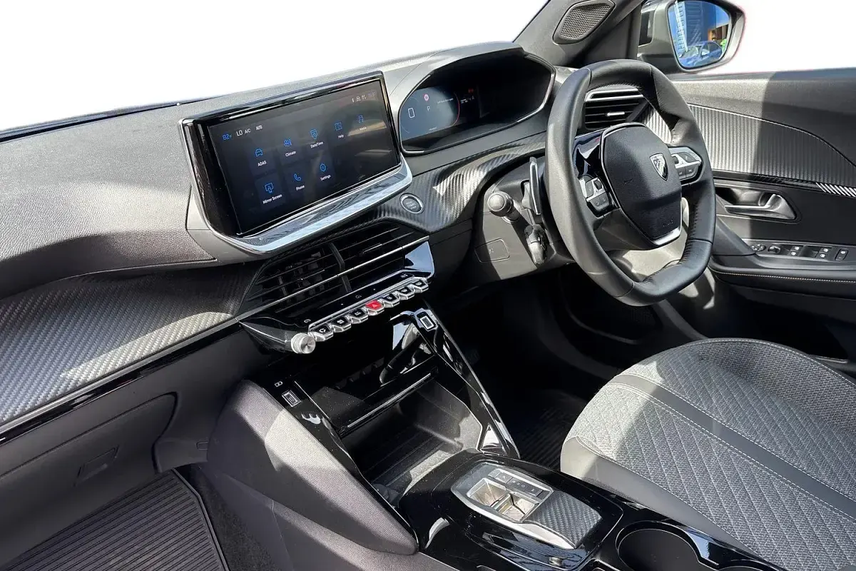 Used Peugeot 2008 Allure 136 HP (100 kW) 2025 Black SUV