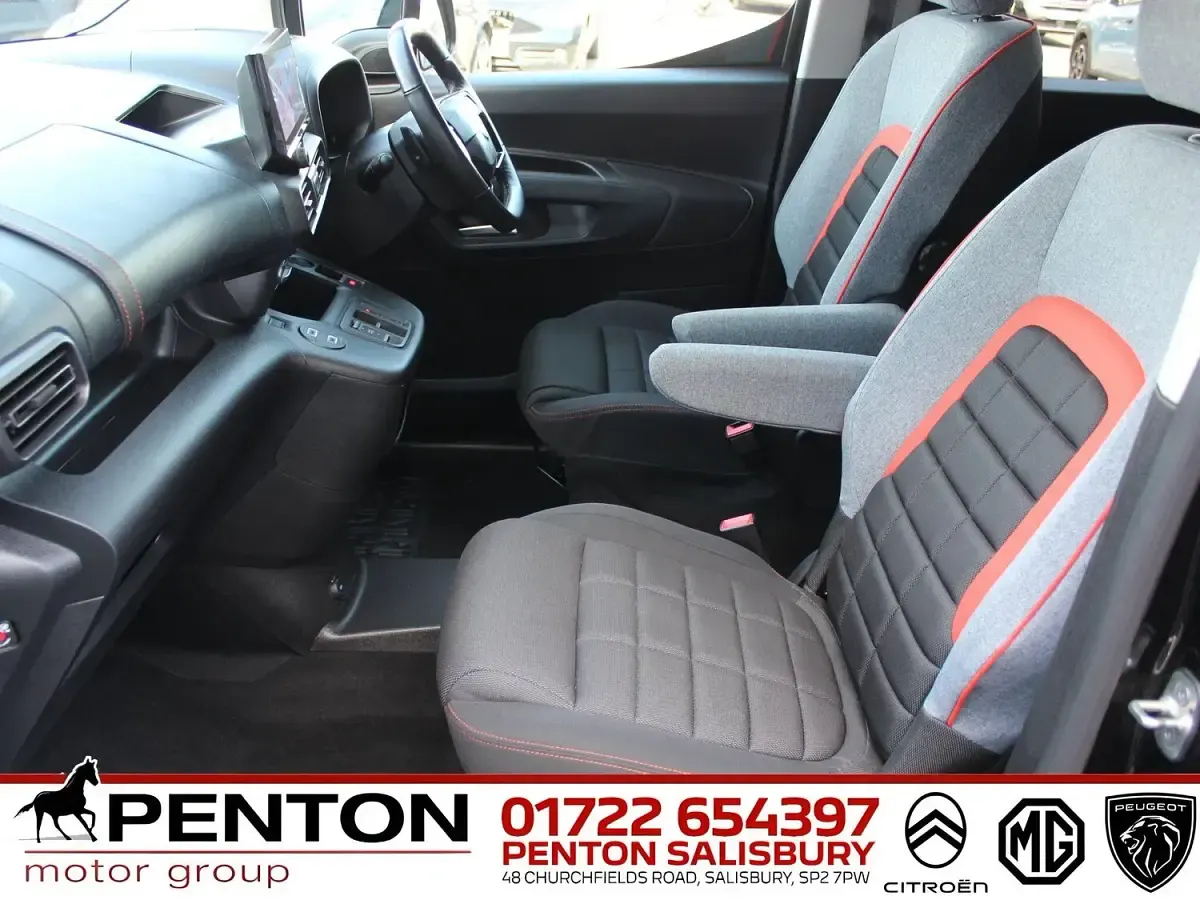 Used Citroën Berlingo 130 HP (95 kW) 2024 Black MPV