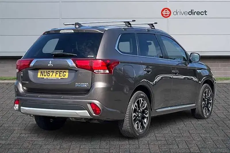 Used Mitsubishi Outlander P-HEV 2017 Brown Estate