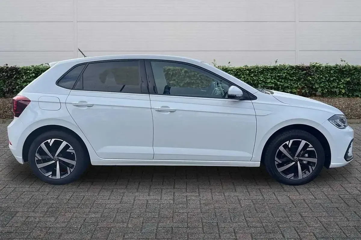 Used VW Polo Match 95 HP (69 kW) 2025 White Hatchback