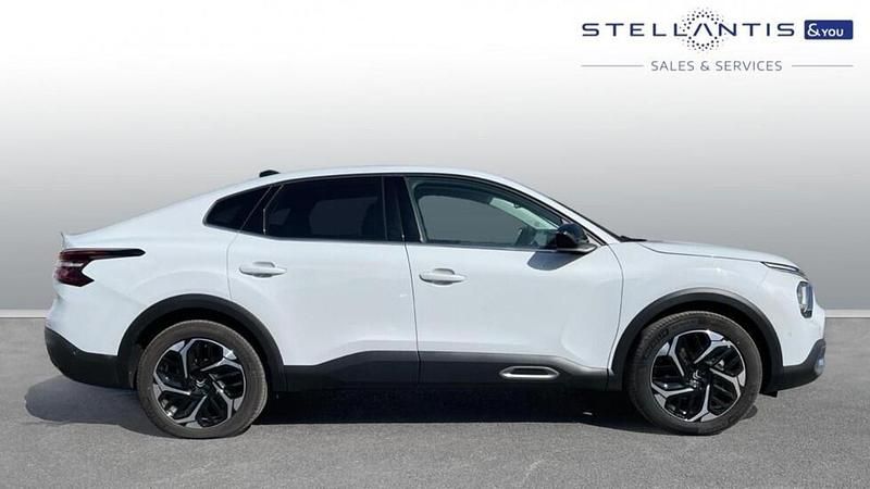 White Used 2024 Citroën C4 PureTech SUV | £16,842 (Good price) - Image 1/4