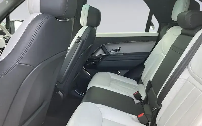 Used Land Rover Range Rover Sport 249 HP (183 kW) 2025 Grey SUV