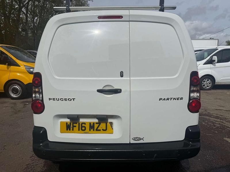 Used Peugeot Partner 2016 White