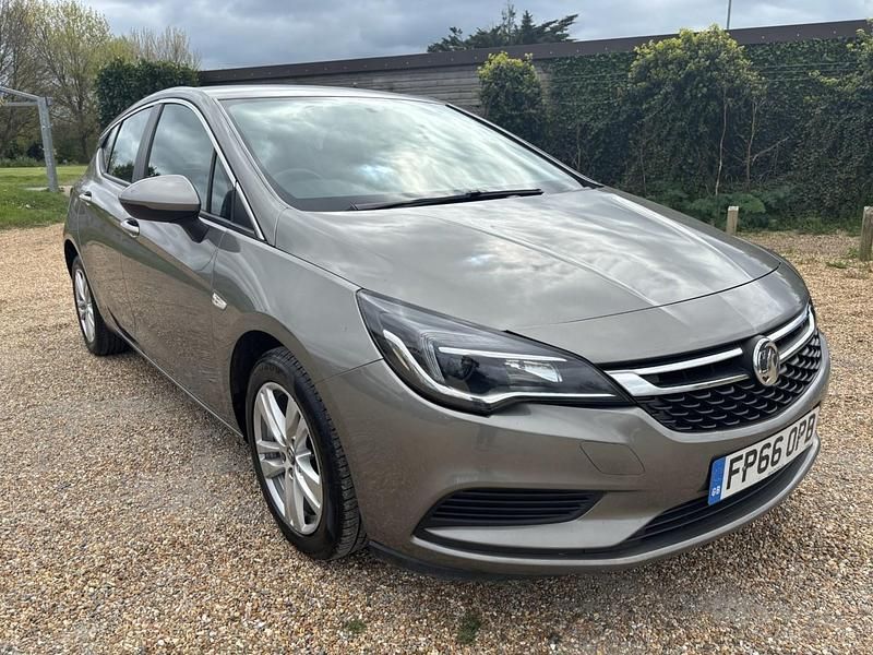 Used Vauxhall Astra 110 HP (80 kW) 2016 Grey Hatchback