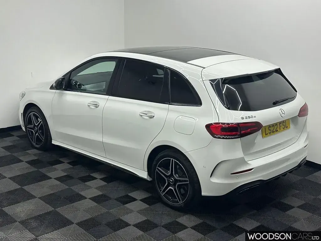 Used Mercedes B250 AMG line 2022 White Hatchback