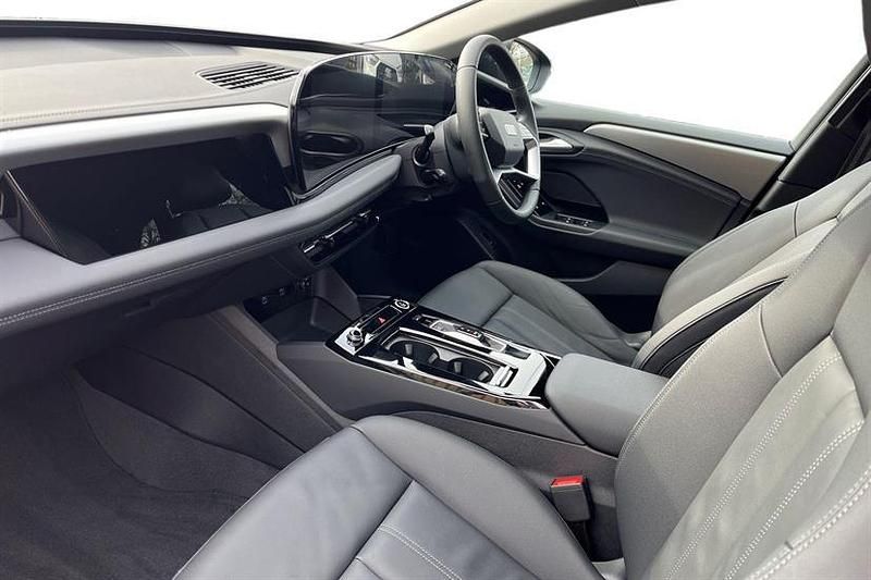 New Audi A6 e-tron Sport 314 kW (428 HP) 2025 Mythos black Estate