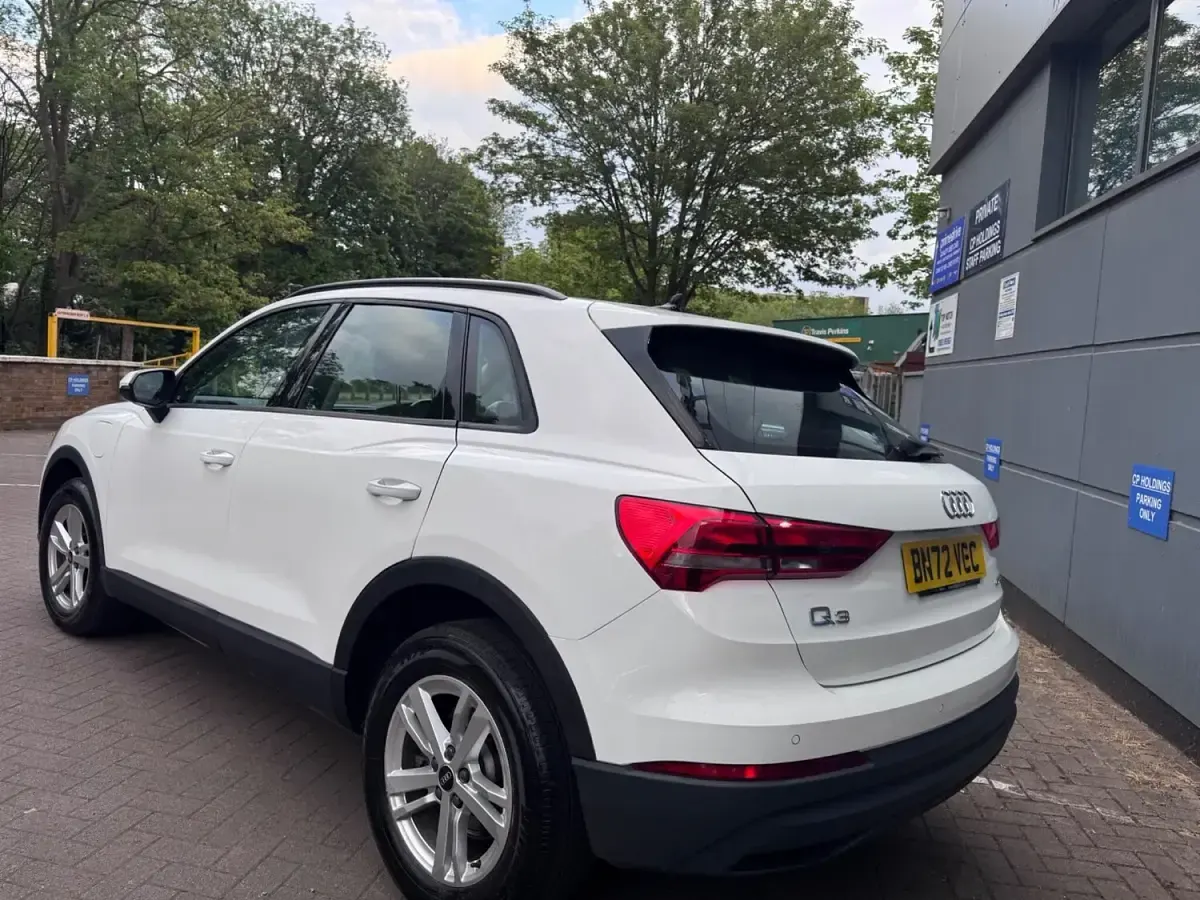 Used Audi Q3 Advanced 245 HP (180 kW) 2022 White SUV