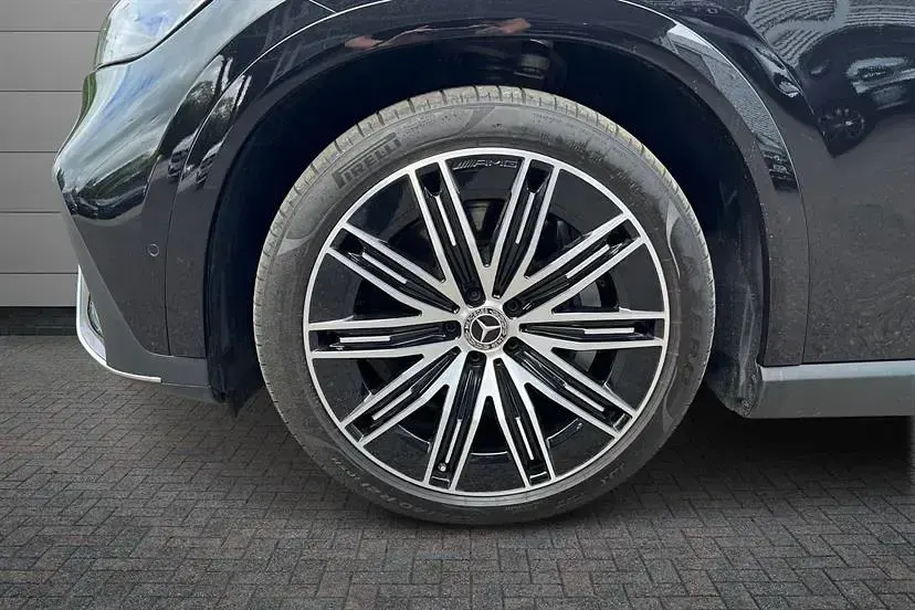 Used Mercedes EQE500 AMG line 300 kW (408 HP) 2025 Obsidian black Estate