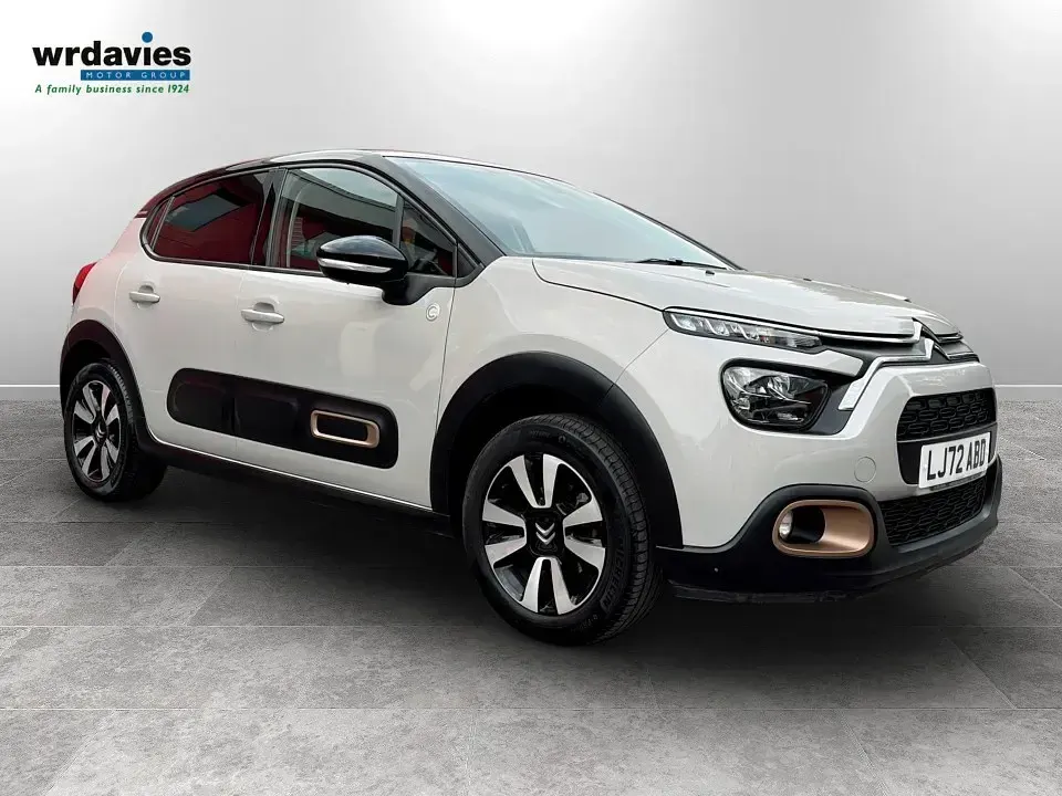 Używany Citroën C3 PureTech 82 KM (60 kW) 2023 Beżowy Hatchback