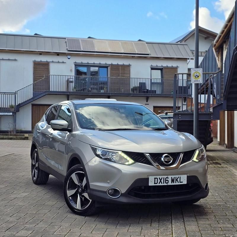 Used Nissan Qashqai N-Connecta 2016 Silver SUV