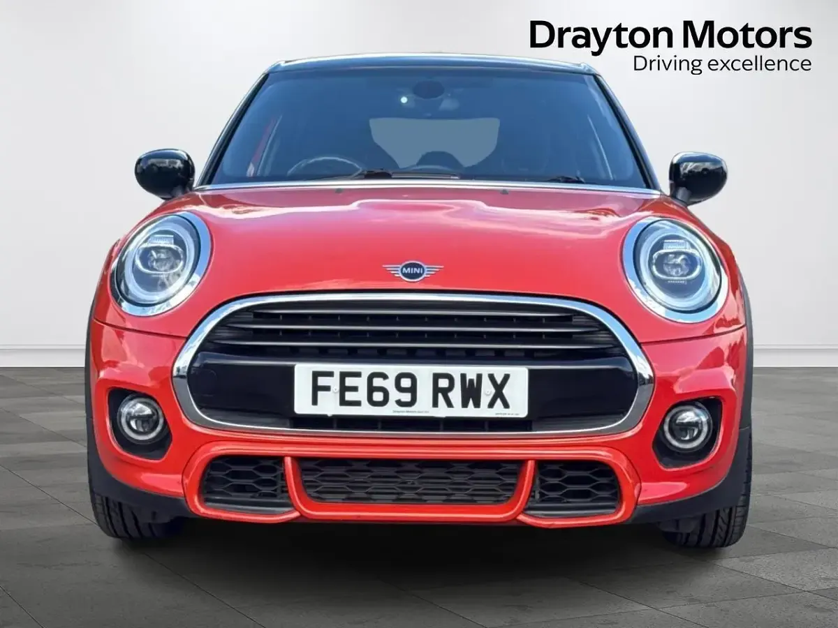Used Mini Cooper Hatch 136 HP (100 kW) 2019 Orange Hatchback