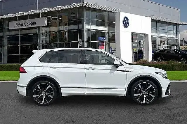 Used VW Tiguan R-line 150 HP (110 kW) 2023 White SUV