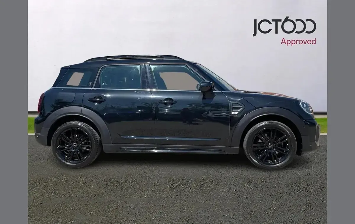 Used Mini Cooper Countryman Exclusive 134 HP (98 kW) 2022 Black SUV