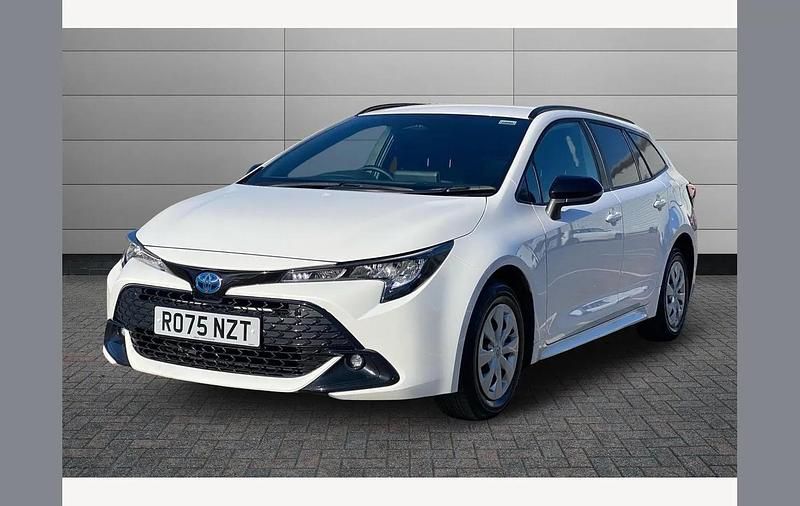 Used Toyota Corolla 140 HP (102 kW) 2025 White