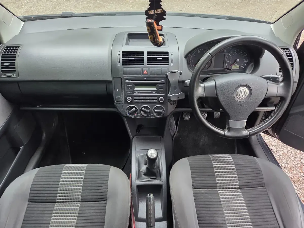 Begagnad VW Polo Match 80 HK (58 kW) 2008 Grå Halvkombi