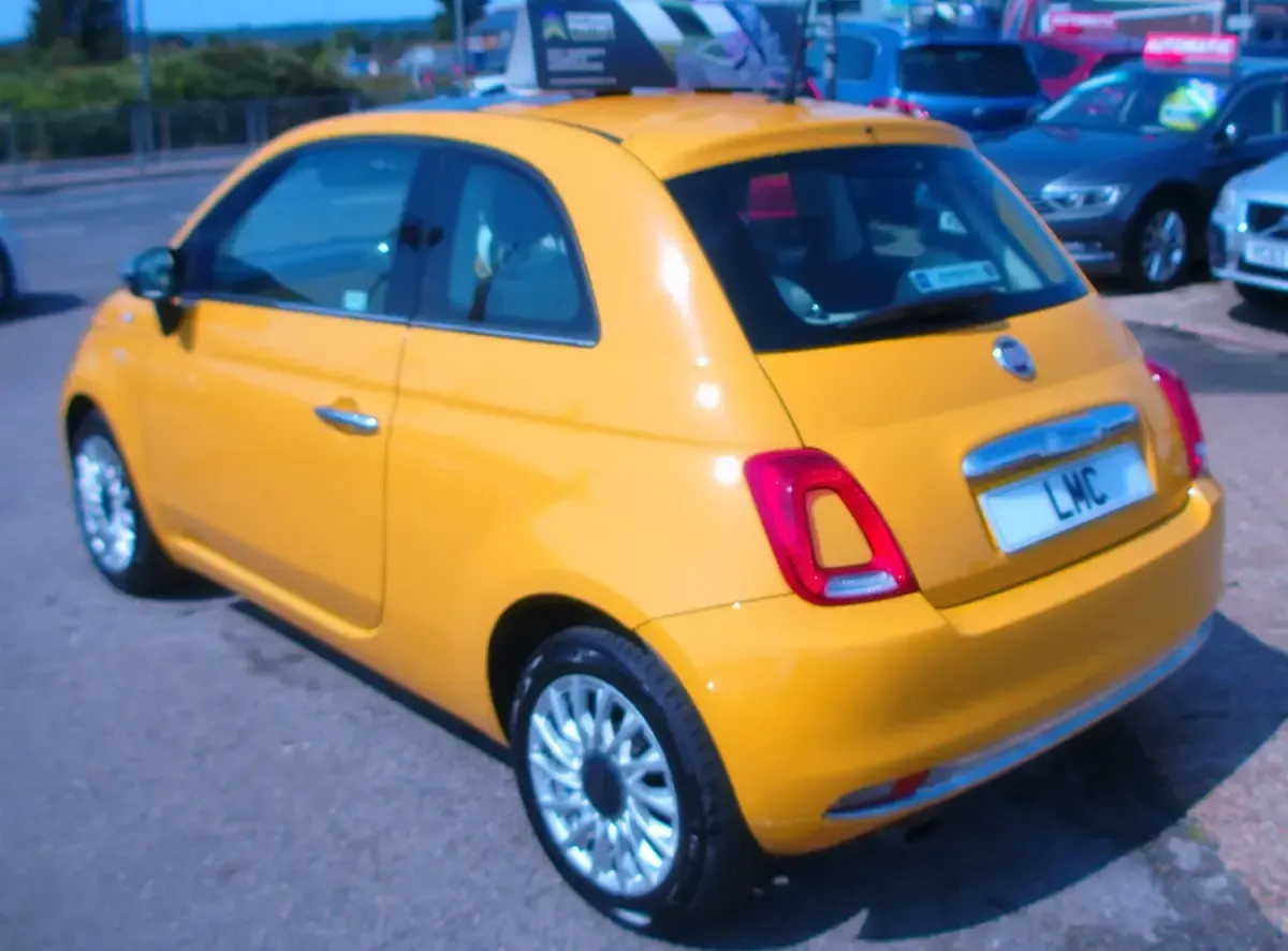 Used Fiat 500 Lounge 69 HP (50 kW) 2015 Yellow Hatchback