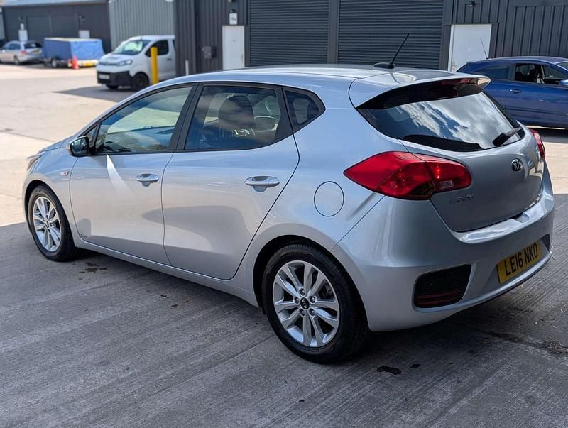 Used Kia Ceed 2016 Silver Hatchback