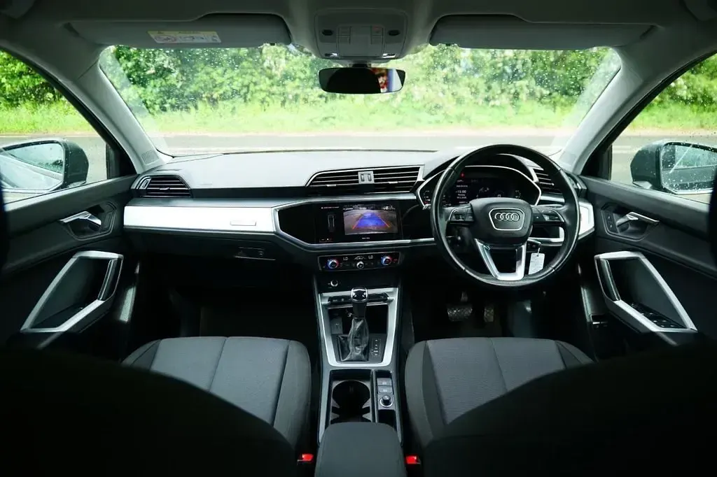 Używany Audi Q3 Prestige 245 KM (180 kW) 2022 Szary SUV