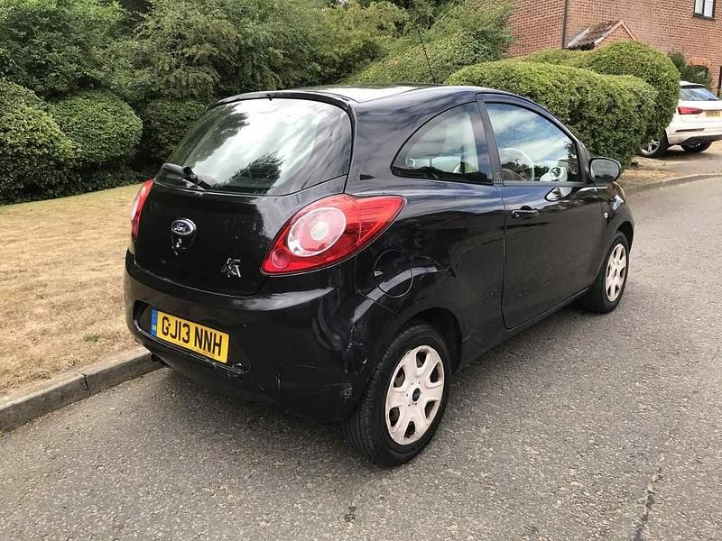Usado Ford Ka 69 HP (50 kW) 2013 Preto Citadino