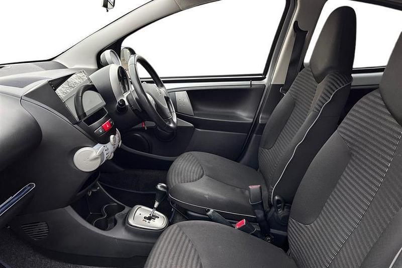 Used Peugeot 107 Allure 68 HP (50 kW) 2013 Silver Hatchback