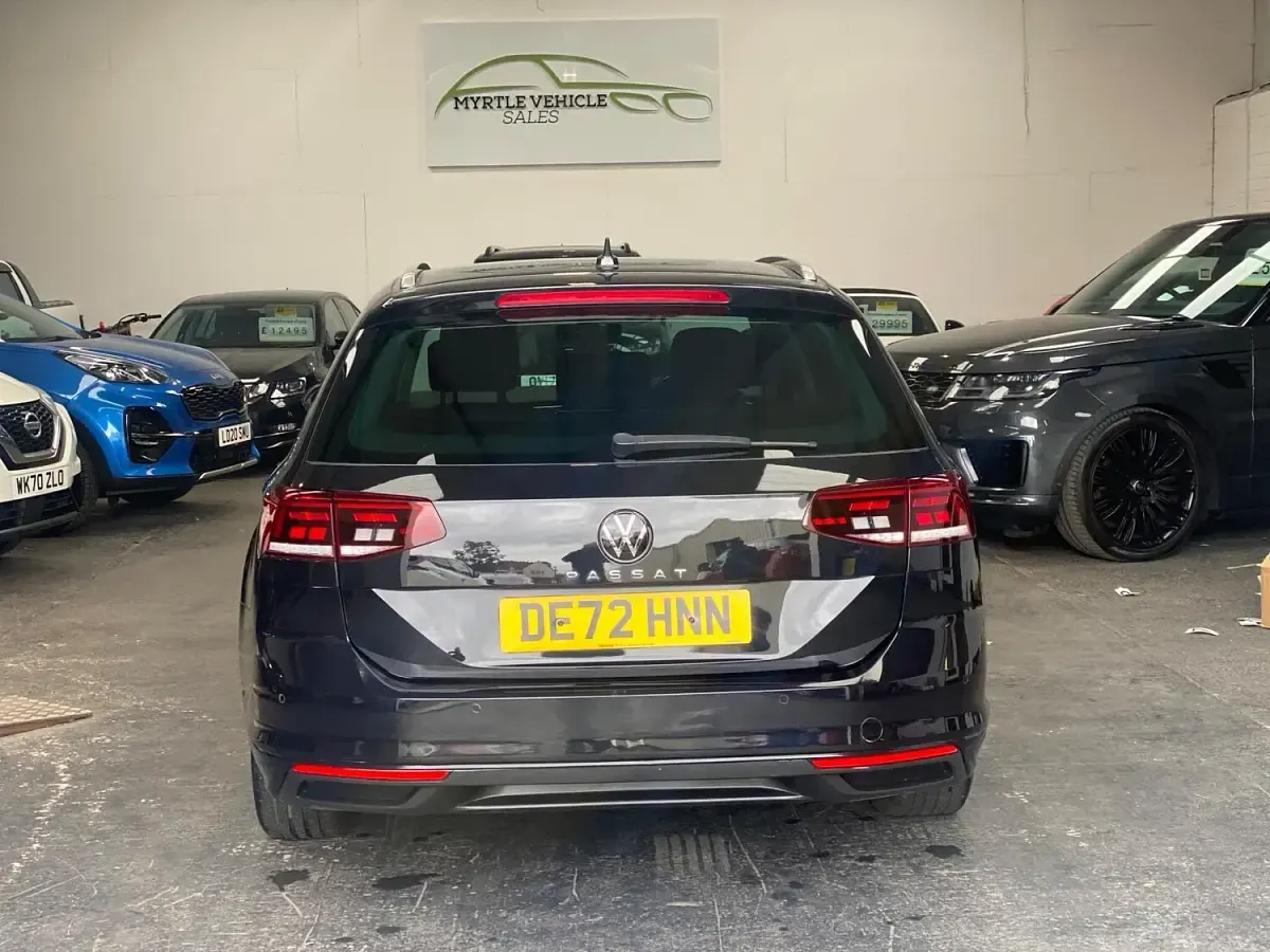 Used VW Passat SEL 150 HP (110 kW) 2022 Black Estate