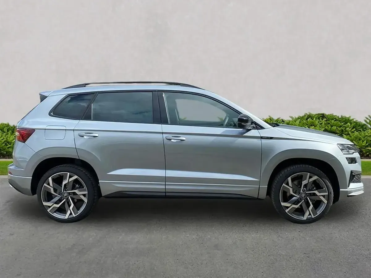 Gebraucht Skoda Karoq SportLine 150 PS (110 kW) 2026 Silber SUV