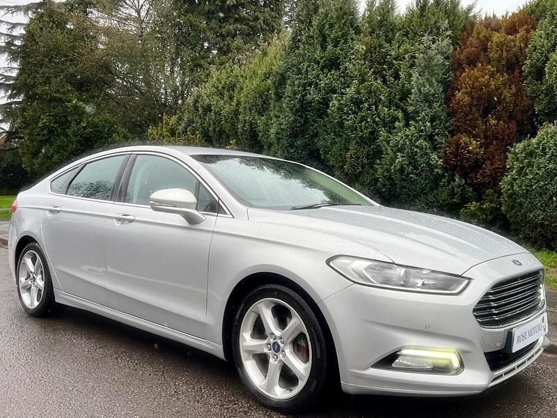 Used Ford Mondeo Titanium 180 HP (132 kW) 2016 Silver Hatchback