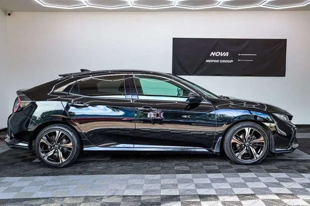 Used Honda Civic SR 129 HP (94 kW) 2017 Black Hatchback