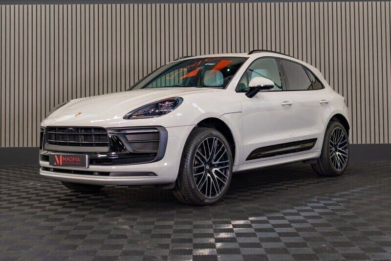 Grey Used 2024 Porsche Macan SUV | £61,950 (Fair price) - Image 1/4