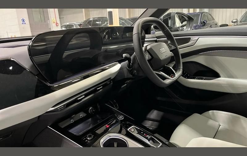 Used Audi A6 S-Line 204 HP (150 kW) 2025 Green Estate