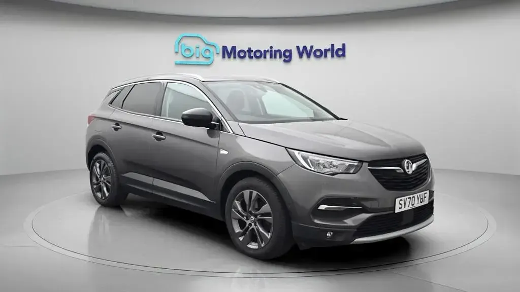 Used Vauxhall Grandland X SRi 131 HP (96 kW) 2020 SUV