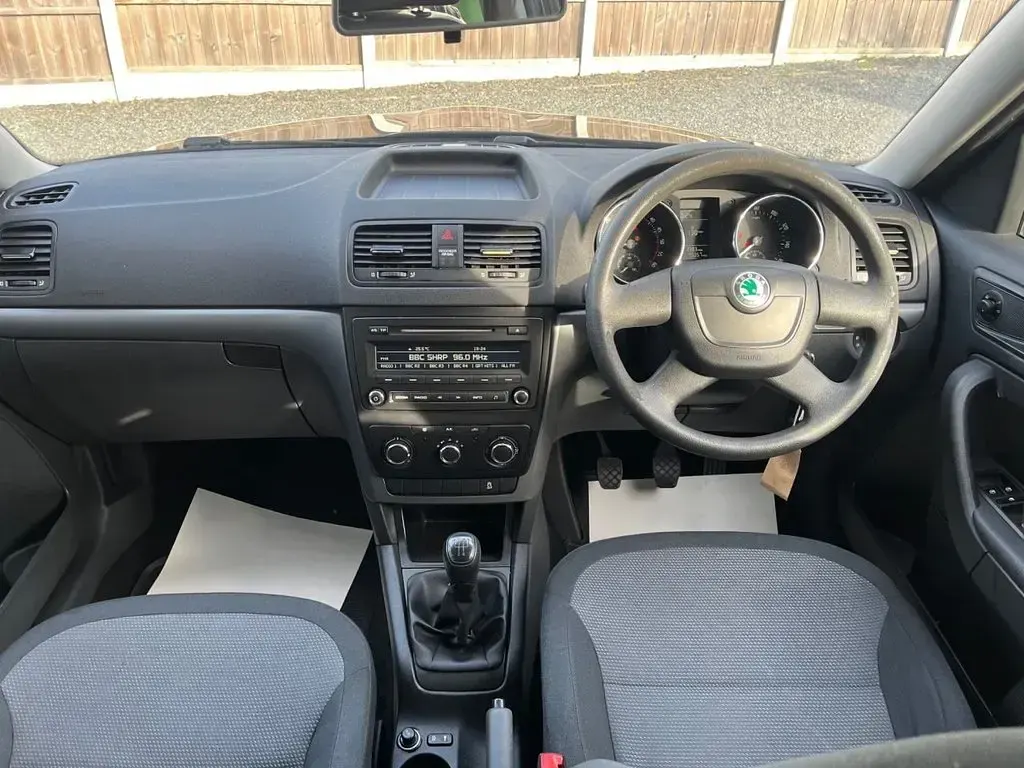 Used Skoda Yeti 150 HP (110 kW) 2013 Black SUV