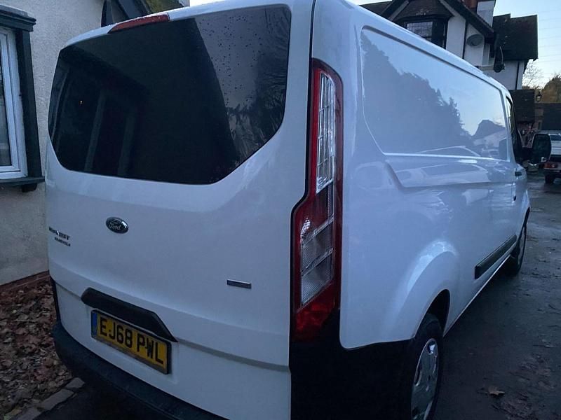 Used Ford Transit Custom 105 HP (77 kW) 2018 White Van