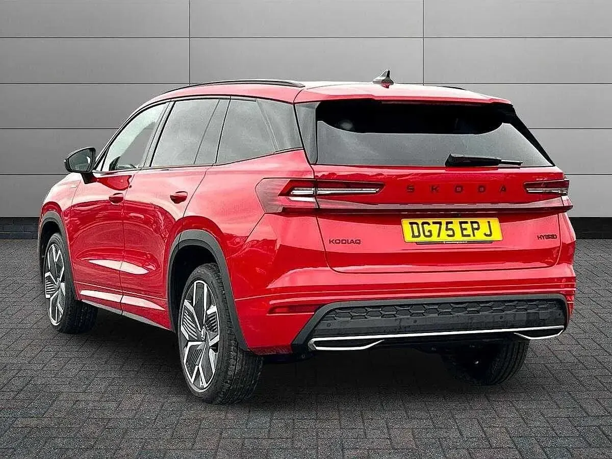 Used Skoda Kodiaq SportLine 150 HP (110 kW) 2025 Velvet red metallic SUV