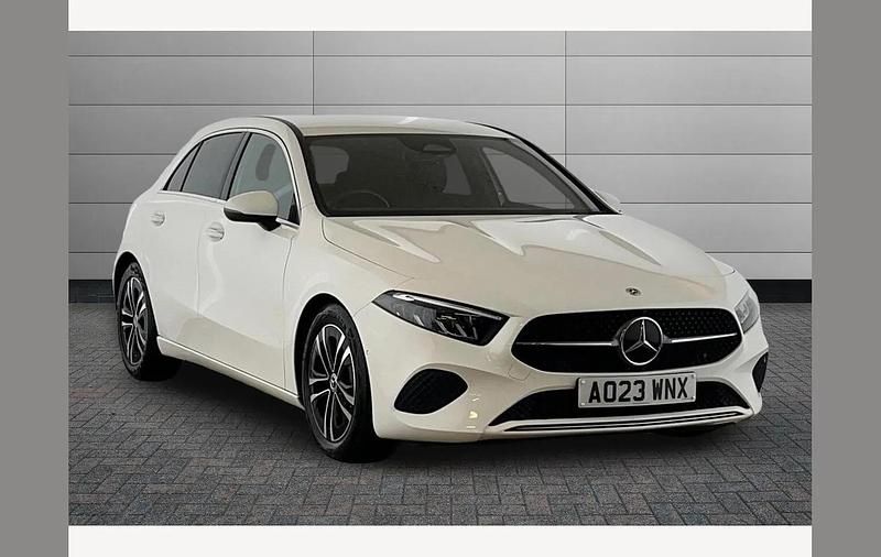 Used Mercedes A180 Executive 134 HP (98 kW) 2023 White Hatchback