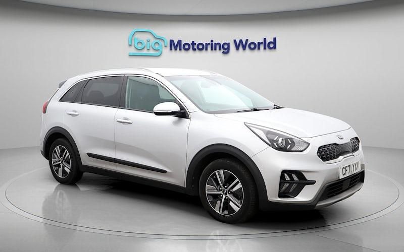 Used Kia Niro 141 HP (103 kW) 2022 Silver SUV