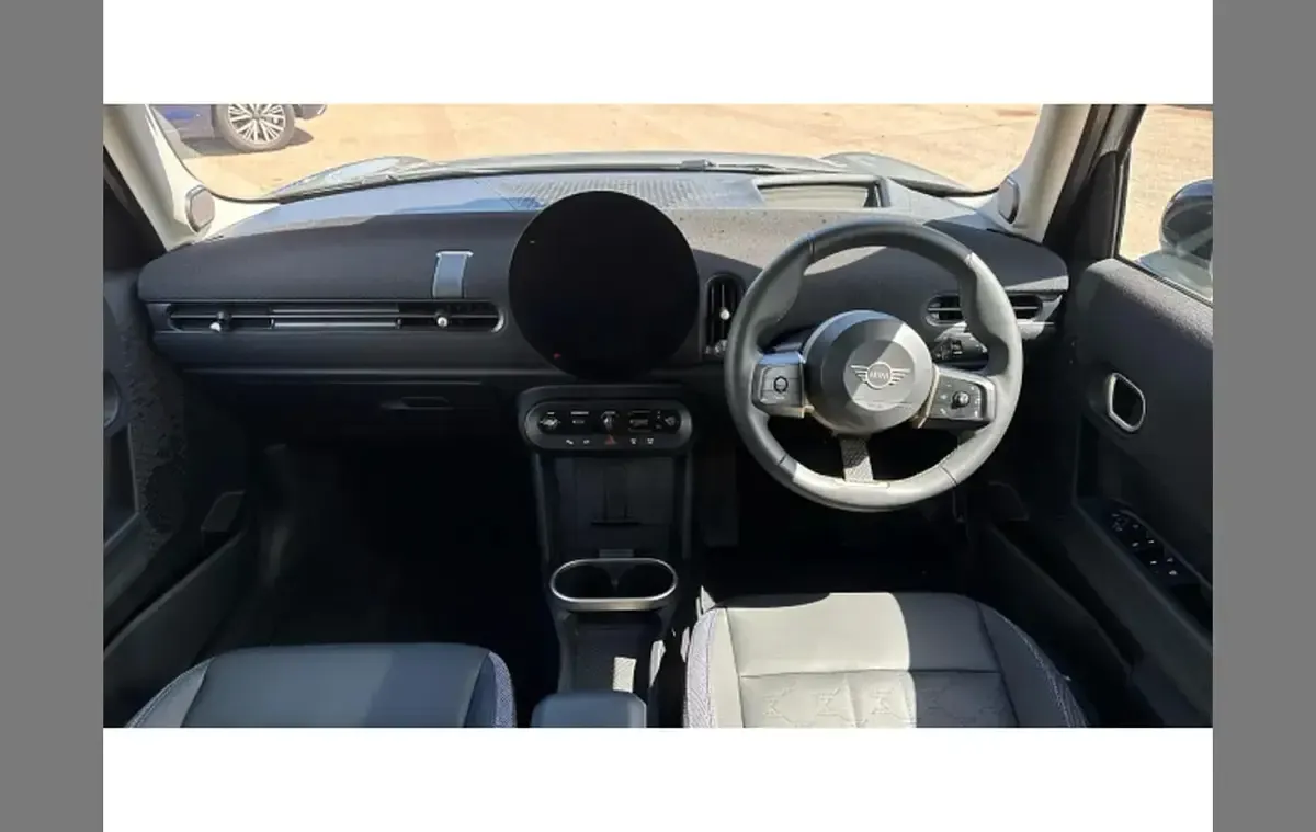 Used Mini Cooper Classic 147 kW (200 HP) 2025 Silver Hatchback