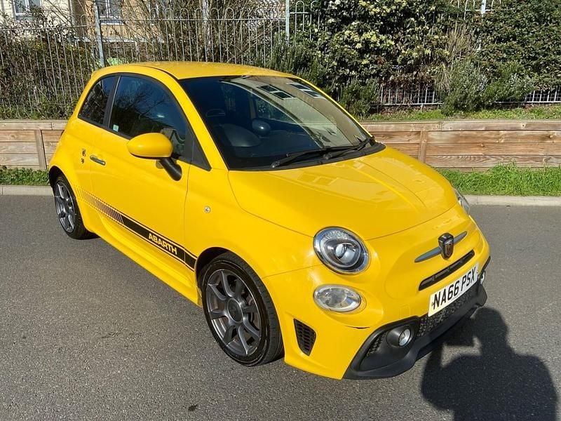 Used Abarth 595 145 HP (106 kW) 2016 Yellow Hatchback