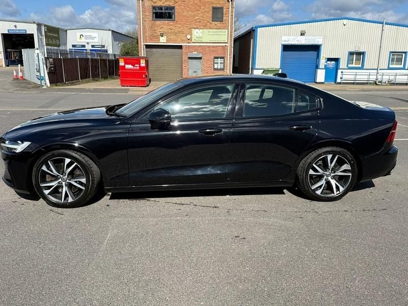 Used Volvo S60 R-Design 250 HP (183 kW) 2020 Black Sedan
