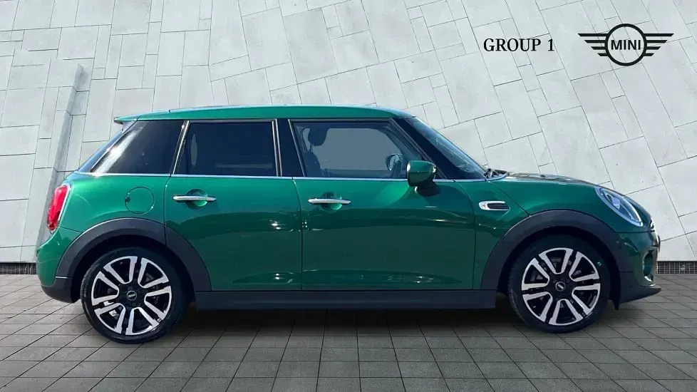 Used Mini Cooper Exclusive 136 HP (100 kW) 2023 Green Hatchback