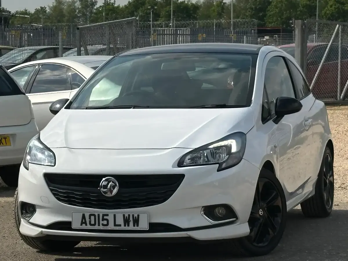 Second-hand Vauxhall Corsa Edition 90 CP (66 kW) 2015 Alb Hatchback